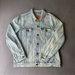 Levi's Men's Jacket Classic Trucker Blue Denim Jean  72334 Button Up Size XL